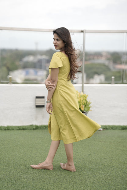 chic textured midi dress